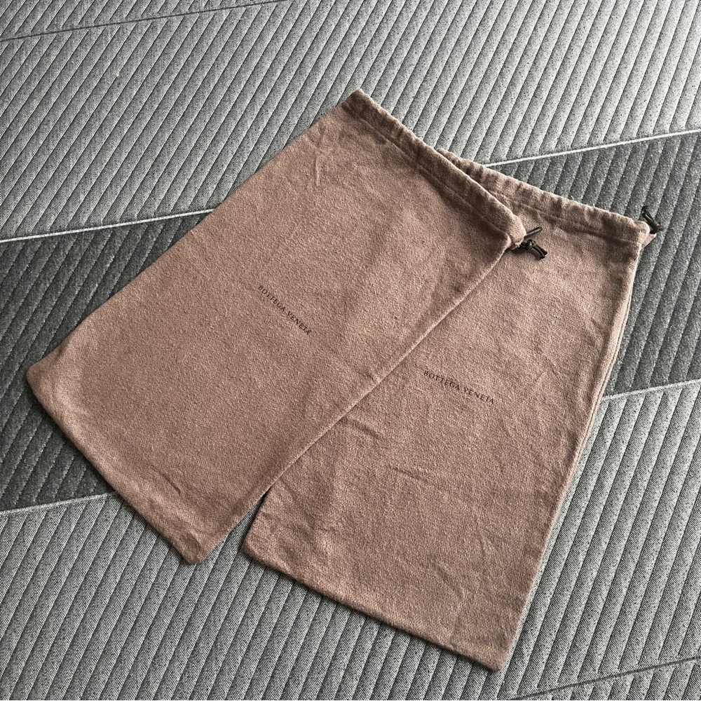 Bottega Veneta Shoe Dust Bag Set (2)